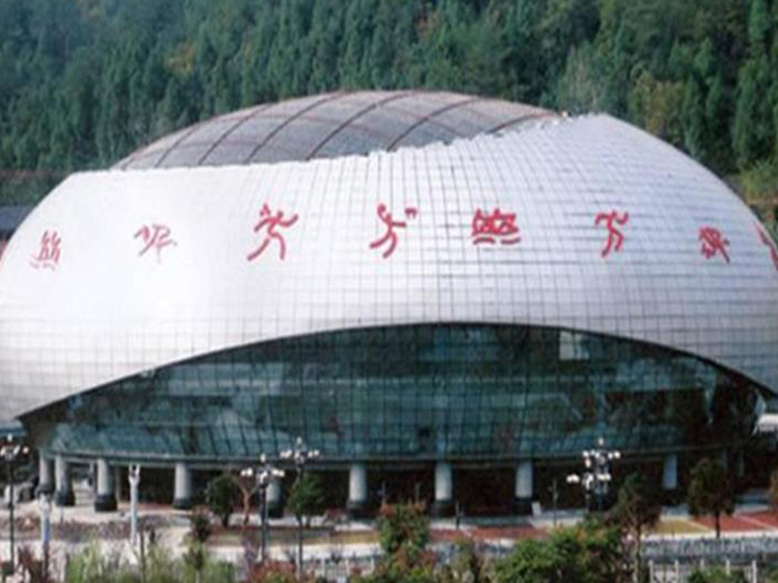 嵊州体育中心球形网架加工安装
